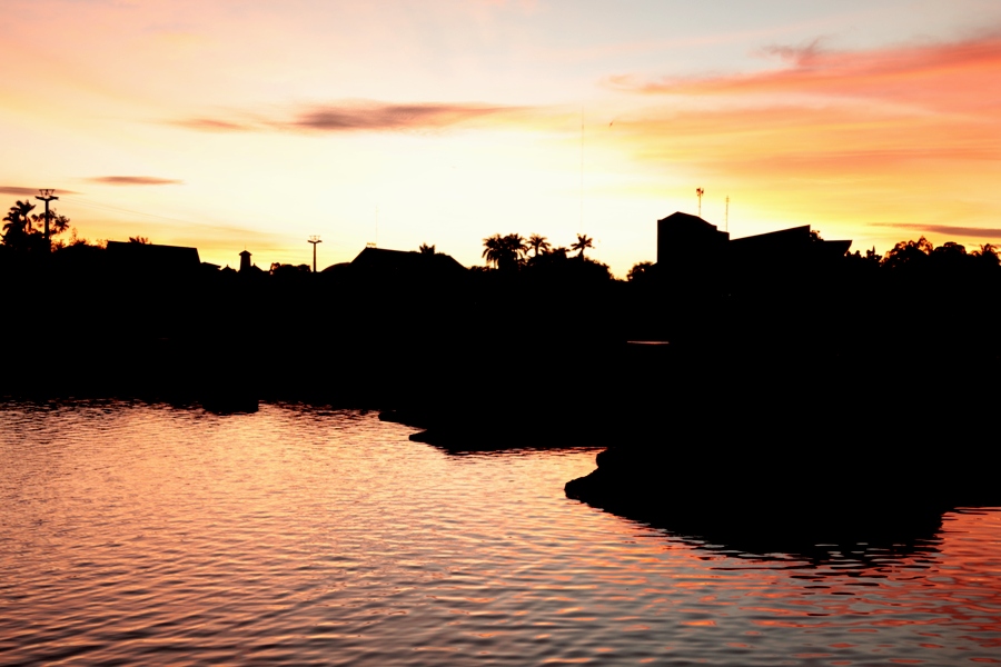 Senja  by Guntur Dermawan